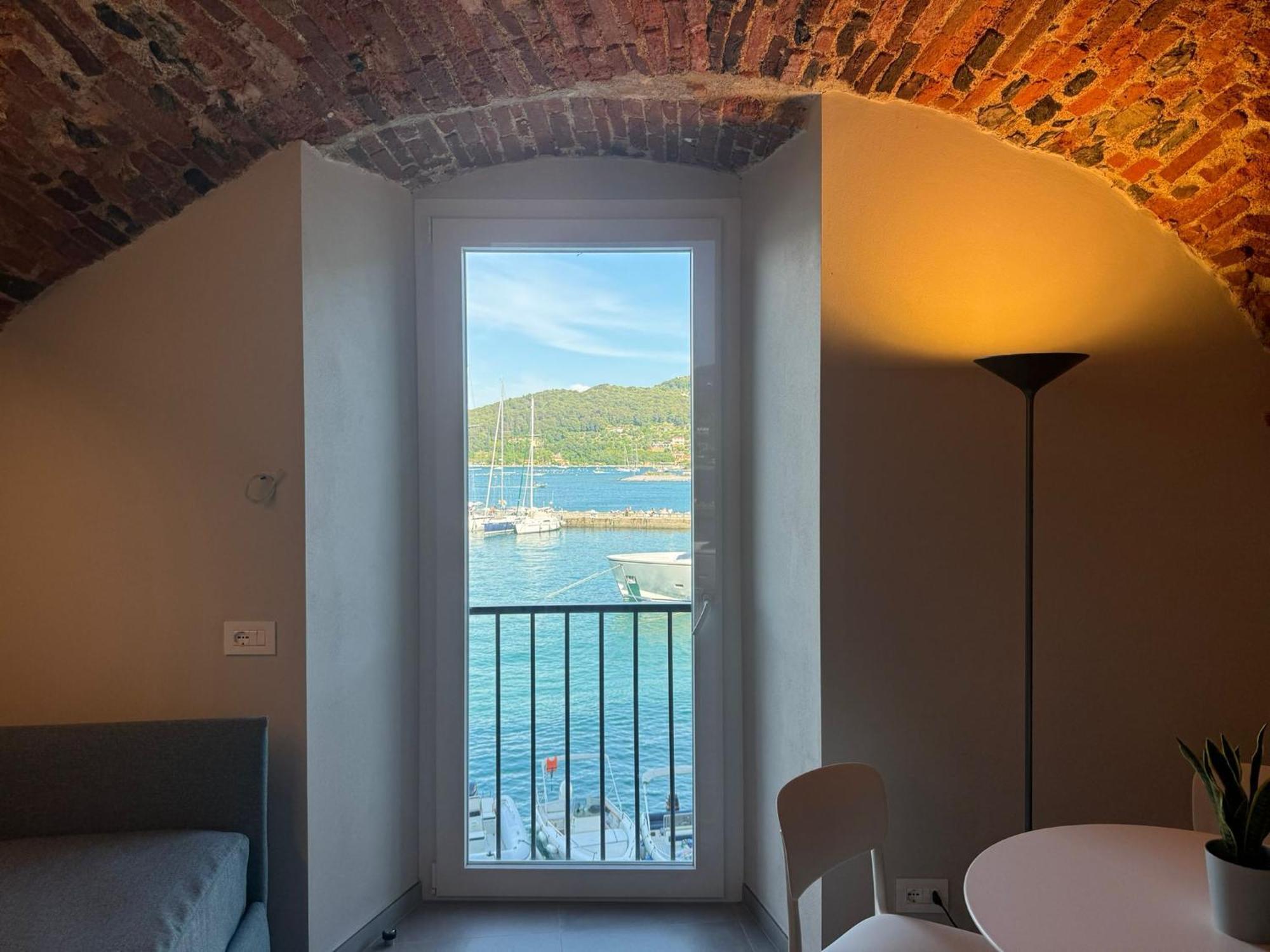 Al Gabbiano Suite Porto Venere Esterno foto